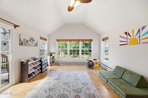 Tiny photo for 817 Wind Breeze Drive, Toledo, OH 43615 (MLS # 10006004)