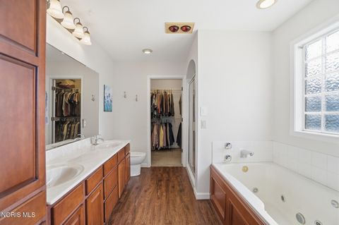 Tiny photo for 817 Wind Breeze Drive, Toledo, OH 43615 (MLS # 10006004)