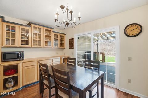 Tiny photo for 817 Wind Breeze Drive, Toledo, OH 43615 (MLS # 10006004)