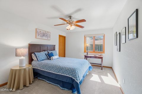 Tiny photo for 43 Trafalgar Bend, Bowling Green, OH 43402 (MLS # 10006894)