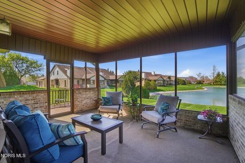 Tiny photo for 43 Trafalgar Bend, Bowling Green, OH 43402 (MLS # 10006894)