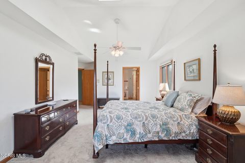 Tiny photo for 43 Trafalgar Bend, Bowling Green, OH 43402 (MLS # 10006894)