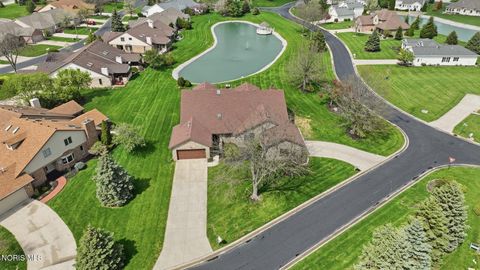 Tiny photo for 43 Trafalgar Bend, Bowling Green, OH 43402 (MLS # 10006894)