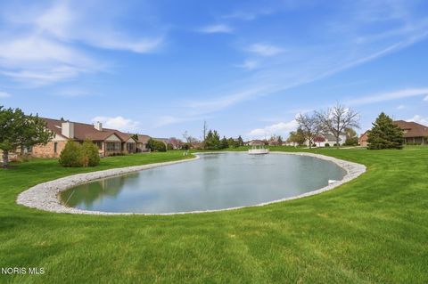 Tiny photo for 43 Trafalgar Bend, Bowling Green, OH 43402 (MLS # 10006894)