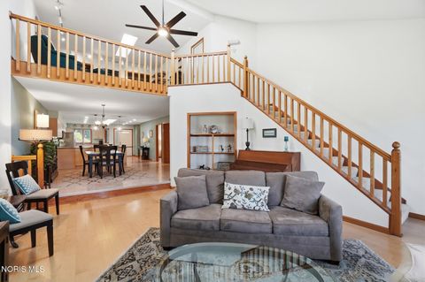 Tiny photo for 43 Trafalgar Bend, Bowling Green, OH 43402 (MLS # 10006894)