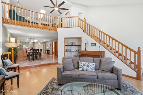 Tiny photo for 43 Trafalgar Bend, Bowling Green, OH 43402 (MLS # 10006894)