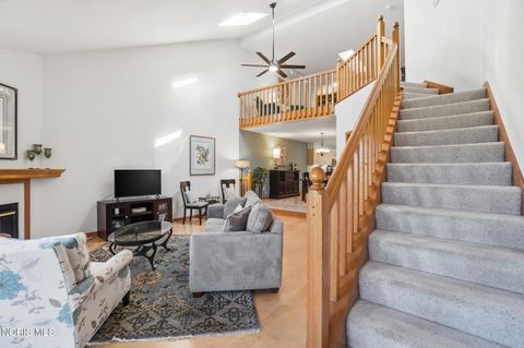 Tiny photo for 43 Trafalgar Bend, Bowling Green, OH 43402 (MLS # 10006894)