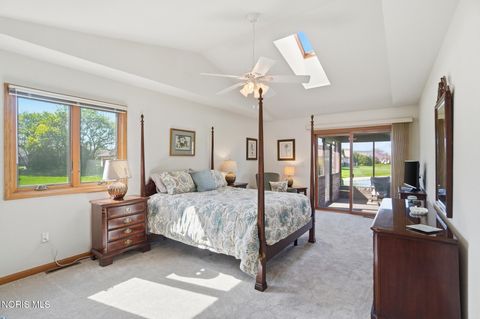 Tiny photo for 43 Trafalgar Bend, Bowling Green, OH 43402 (MLS # 10006894)