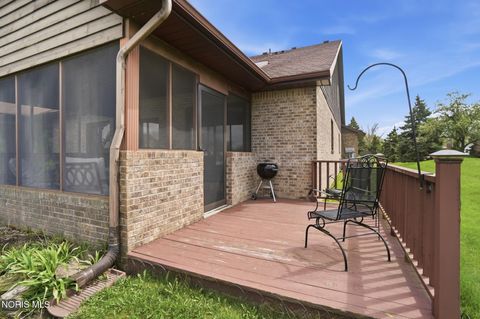 Tiny photo for 43 Trafalgar Bend, Bowling Green, OH 43402 (MLS # 10006894)