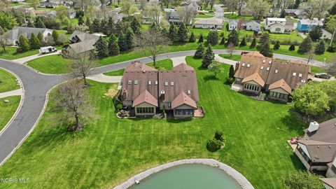 Tiny photo for 43 Trafalgar Bend, Bowling Green, OH 43402 (MLS # 10006894)