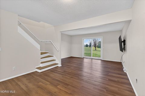 Tiny photo for 744 Fairway Drive #Apt 29, Wauseon, OH 43567 (MLS # 10005401)