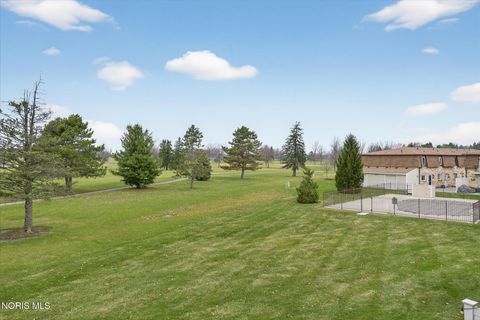 Tiny photo for 744 Fairway Drive #Apt 29, Wauseon, OH 43567 (MLS # 10005401)