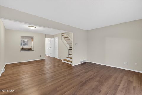 Tiny photo for 744 Fairway Drive #Apt 29, Wauseon, OH 43567 (MLS # 10005401)