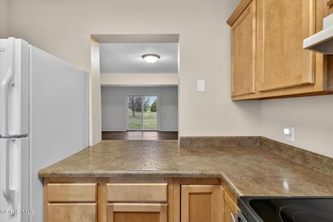 Tiny photo for 744 Fairway Drive #Apt 29, Wauseon, OH 43567 (MLS # 10005401)