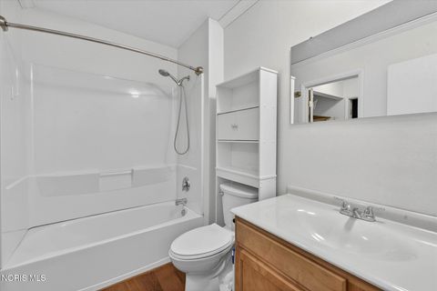 Tiny photo for 744 Fairway Drive #Apt 29, Wauseon, OH 43567 (MLS # 10005401)