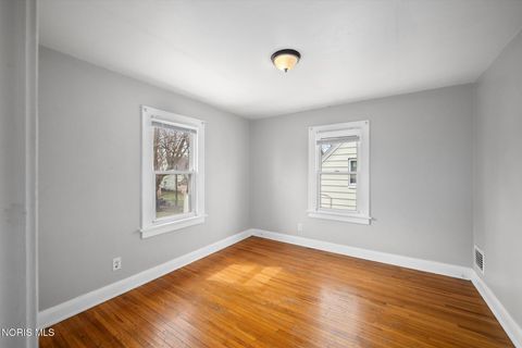 Tiny photo for 1845 Jermain Drive, Toledo, OH 43606 (MLS # 10005787)