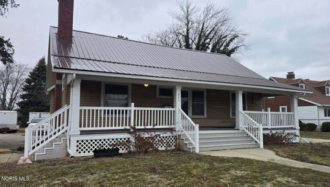 Photo of 804 Tiffin Avenue, Findlay, OH 45840 (MLS # 10004320)