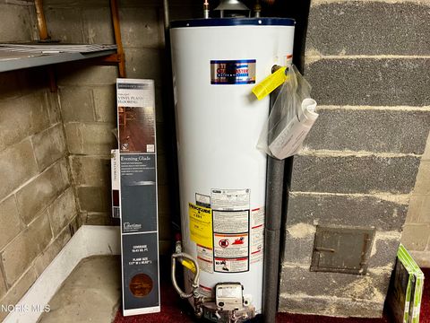 Tiny photo for 1419 7th Street, Maumee, OH 43537 (MLS # 10004916)