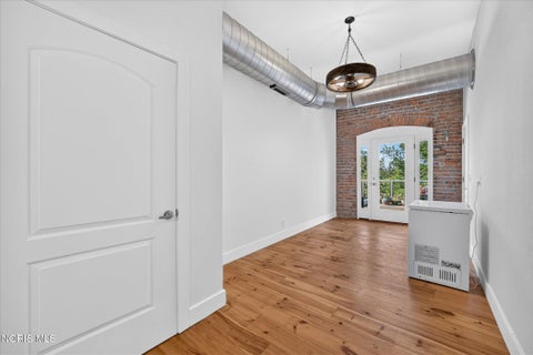 Tiny photo for 20 Broadway Street, Toledo, OH 43604 (MLS # 10014401)