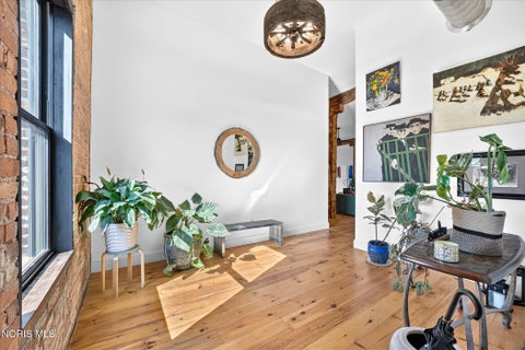 Tiny photo for 20 Broadway Street, Toledo, OH 43604 (MLS # 10014401)