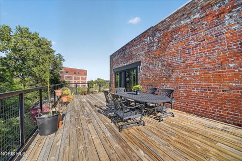 Tiny photo for 20 Broadway Street, Toledo, OH 43604 (MLS # 10014401)