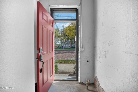 Tiny photo for 20 Broadway Street, Toledo, OH 43604 (MLS # 10014401)