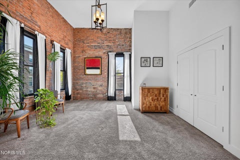 Tiny photo for 20 Broadway Street, Toledo, OH 43604 (MLS # 10014401)