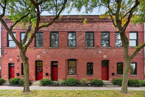 Tiny photo for 20 Broadway Street, Toledo, OH 43604 (MLS # 10014401)