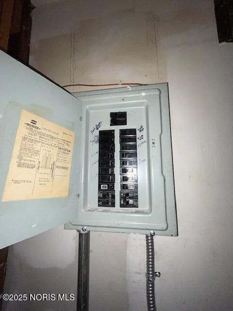 Tiny photo for 735 Maywood Avenue, Toledo, OH 43608 (MLS # 10001909)