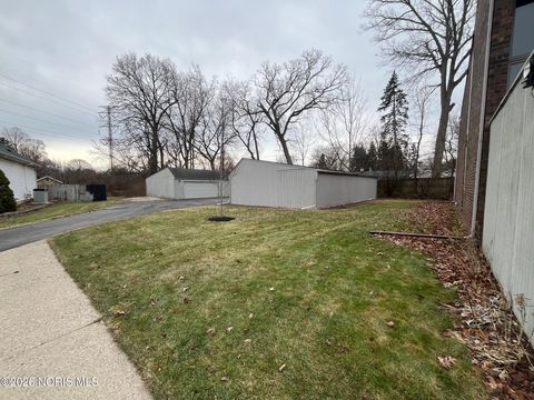 Tiny photo for 5123 Regency Drive, Toledo, OH 43615 (MLS # 10002800)