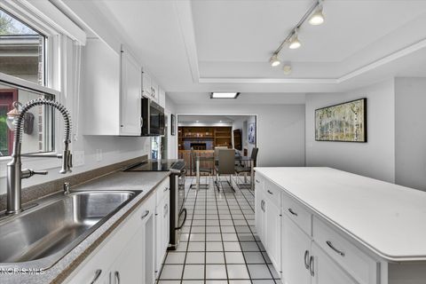 Tiny photo for 3001 Secretariat Road, Ottawa Hills, OH 43615 (MLS # 10007336)