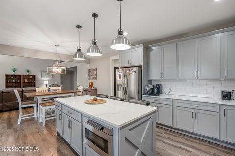 Tiny photo for 9437 Newbury Lane, Whitehouse, OH 43571 (MLS # 10000689)