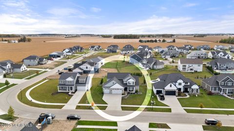 Tiny photo for 9437 Newbury Lane, Whitehouse, OH 43571 (MLS # 10000689)