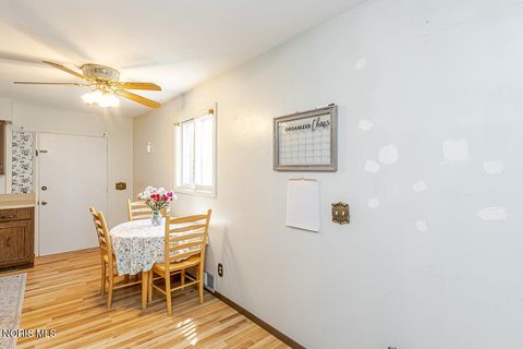 Tiny photo for 1311 Pennelwood Drive, Toledo, OH 43614 (MLS # 10008456)