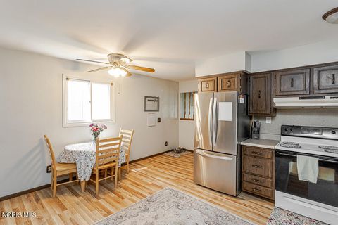 Tiny photo for 1311 Pennelwood Drive, Toledo, OH 43614 (MLS # 10008456)