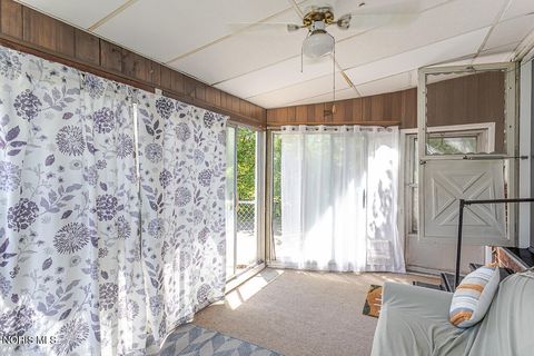 Tiny photo for 1311 Pennelwood Drive, Toledo, OH 43614 (MLS # 10008456)