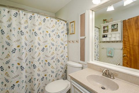 Tiny photo for 1311 Pennelwood Drive, Toledo, OH 43614 (MLS # 10008456)