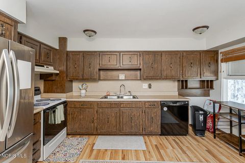 Tiny photo for 1311 Pennelwood Drive, Toledo, OH 43614 (MLS # 10008456)