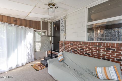 Tiny photo for 1311 Pennelwood Drive, Toledo, OH 43614 (MLS # 10008456)