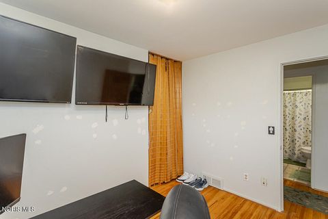 Tiny photo for 1311 Pennelwood Drive, Toledo, OH 43614 (MLS # 10008456)