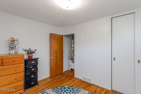 Tiny photo for 1311 Pennelwood Drive, Toledo, OH 43614 (MLS # 10008456)