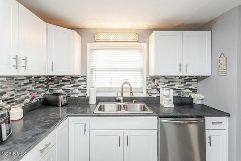 Tiny photo for 5043 Saint Aubin Drive, Toledo, OH 43615 (MLS # 10010017)