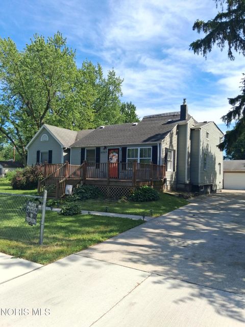 Homes For Sale - 5043 Saint Aubin Drive<br/> Toledo, OH 43615