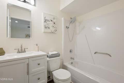 Tiny photo for 5679 Knightsbridge Drive, Toledo, OH 43614 (MLS # 10010715)