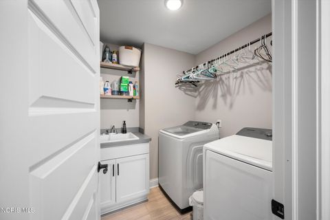 Tiny photo for 104 Brunswick Court, Perrysburg, OH 43551 (MLS # 10005559)