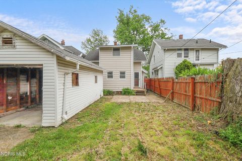 Tiny photo for 870 Toronto Avenue, Toledo, OH 43609 (MLS # 10007395)
