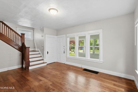 Tiny photo for 870 Toronto Avenue, Toledo, OH 43609 (MLS # 10007395)