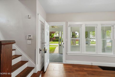 Tiny photo for 870 Toronto Avenue, Toledo, OH 43609 (MLS # 10007395)