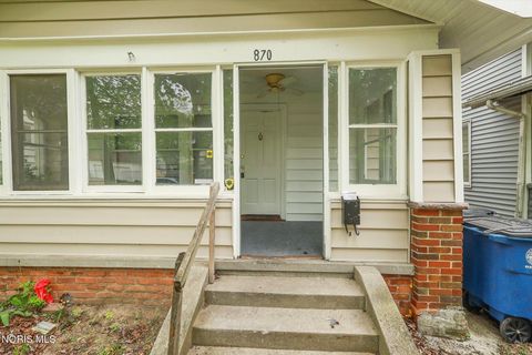 Tiny photo for 870 Toronto Avenue, Toledo, OH 43609 (MLS # 10007395)