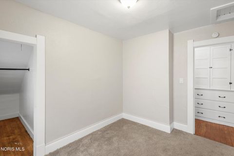 Tiny photo for 870 Toronto Avenue, Toledo, OH 43609 (MLS # 10007395)